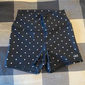 Alo Yoga 3” Airlift High-Waist Polka Dot Short